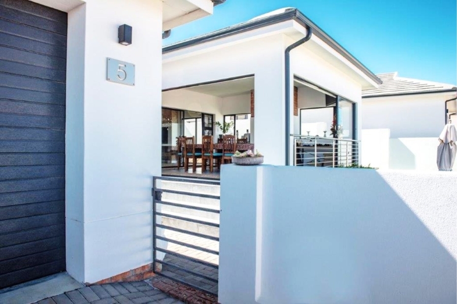 3 Bedroom Property for Sale in Jeffreys Bay Central Eastern Cape